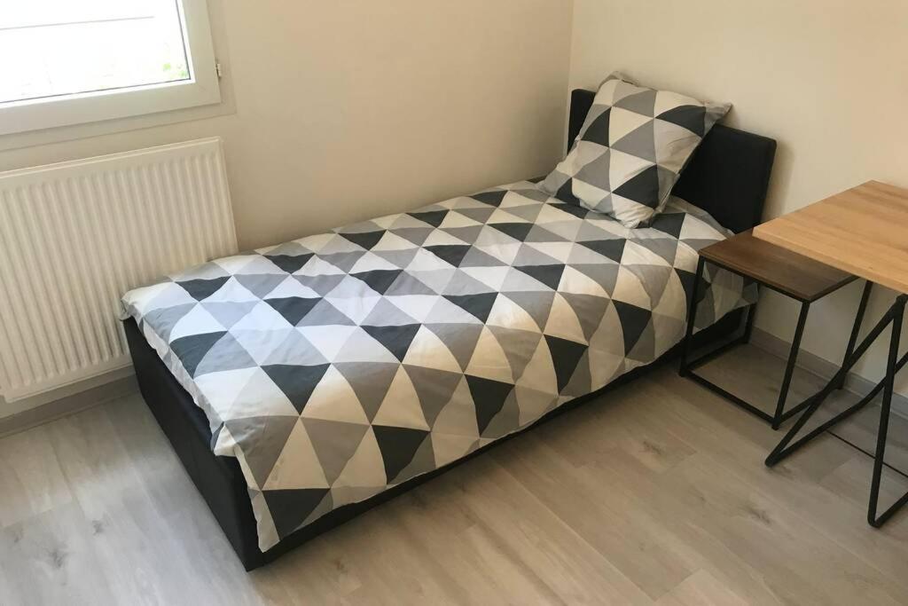 La Maison De Ville - 4 Chambres, 2 Sdb, Terrasse Et Garage - 90M2 Vesoul Dış mekan fotoğraf