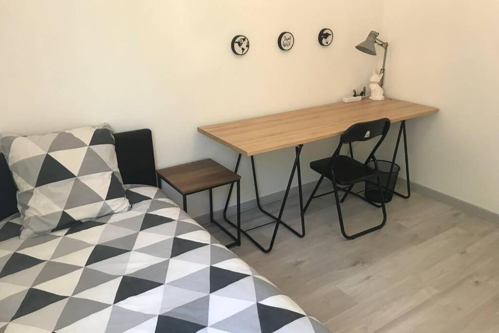La Maison De Ville - 4 Chambres, 2 Sdb, Terrasse Et Garage - 90M2 Vesoul Dış mekan fotoğraf
